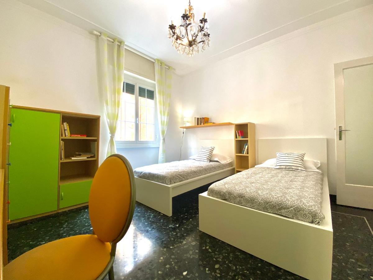 Casaviva- Ampio Appartamento Nei Vicoli Di Genova Exterior foto