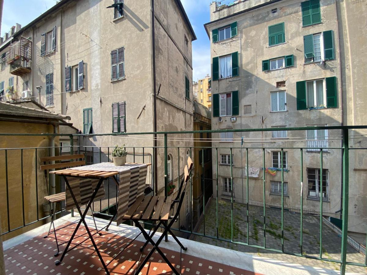 Casaviva- Ampio Appartamento Nei Vicoli Di Genova Exterior foto